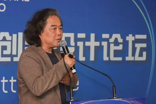 南京艺术学院工业设计学院教授李亦文作《让设计师成为品牌代言人》的