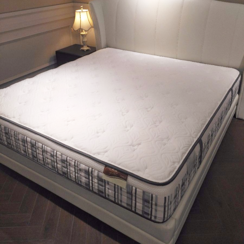 蕾丝卡蜜尔乳胶床垫