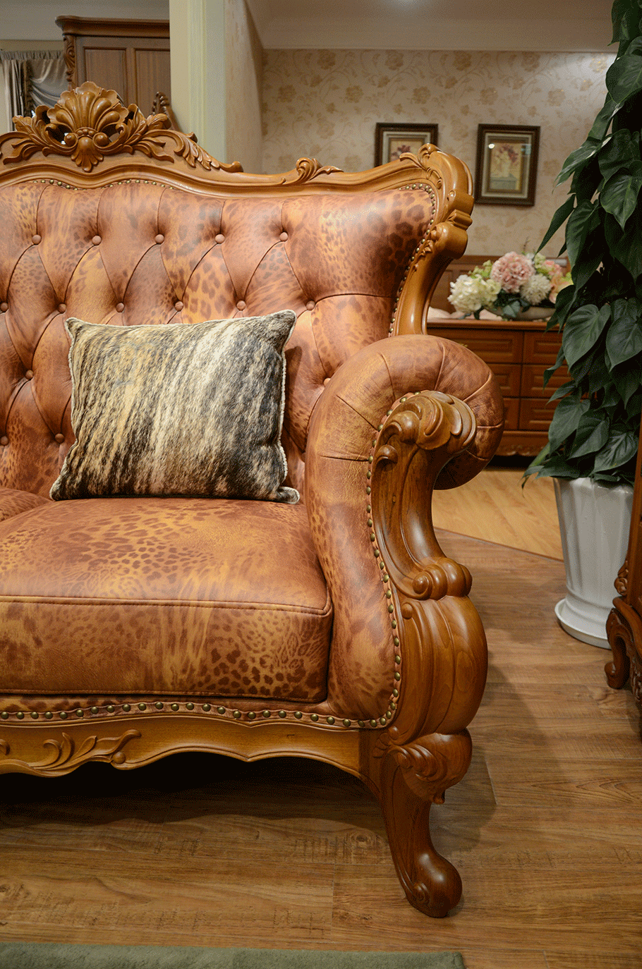 柚木大师1208型缅甸柚木牛皮三人沙发