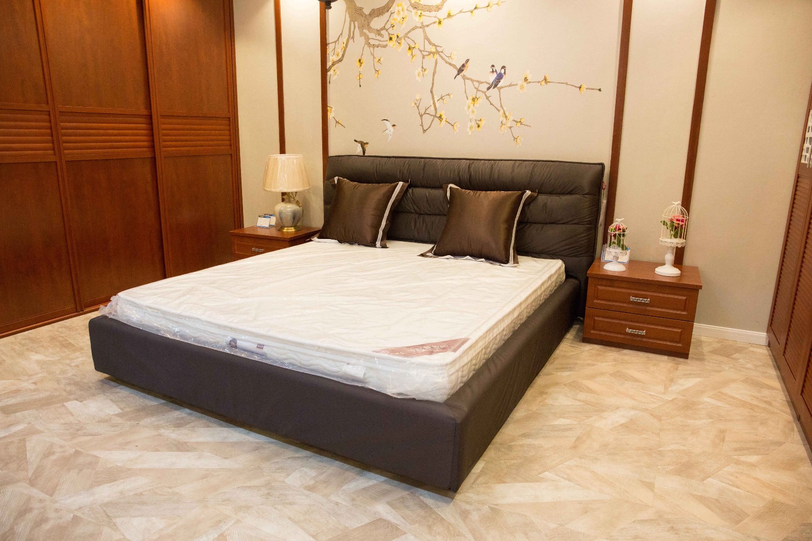 诗尼曼-劳伦斯床-chx1501