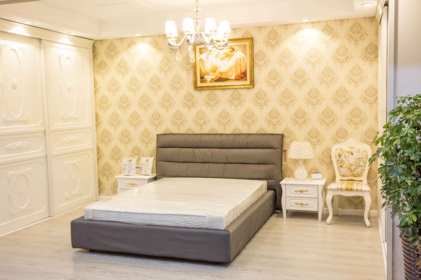 诗尼曼-劳伦斯床-chx1501