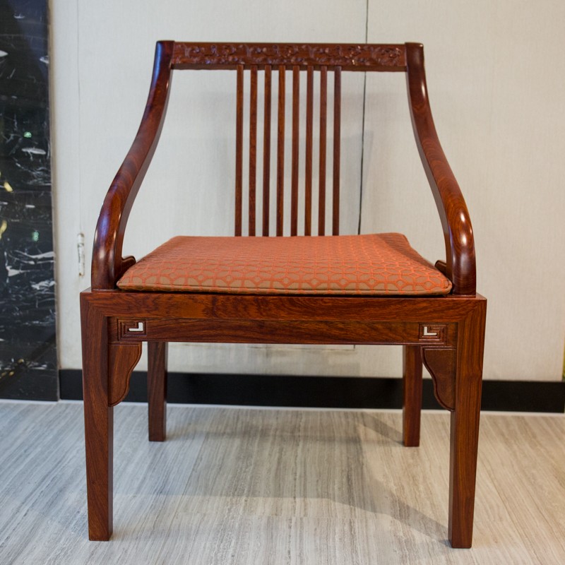 西厢房云卧茶台椅